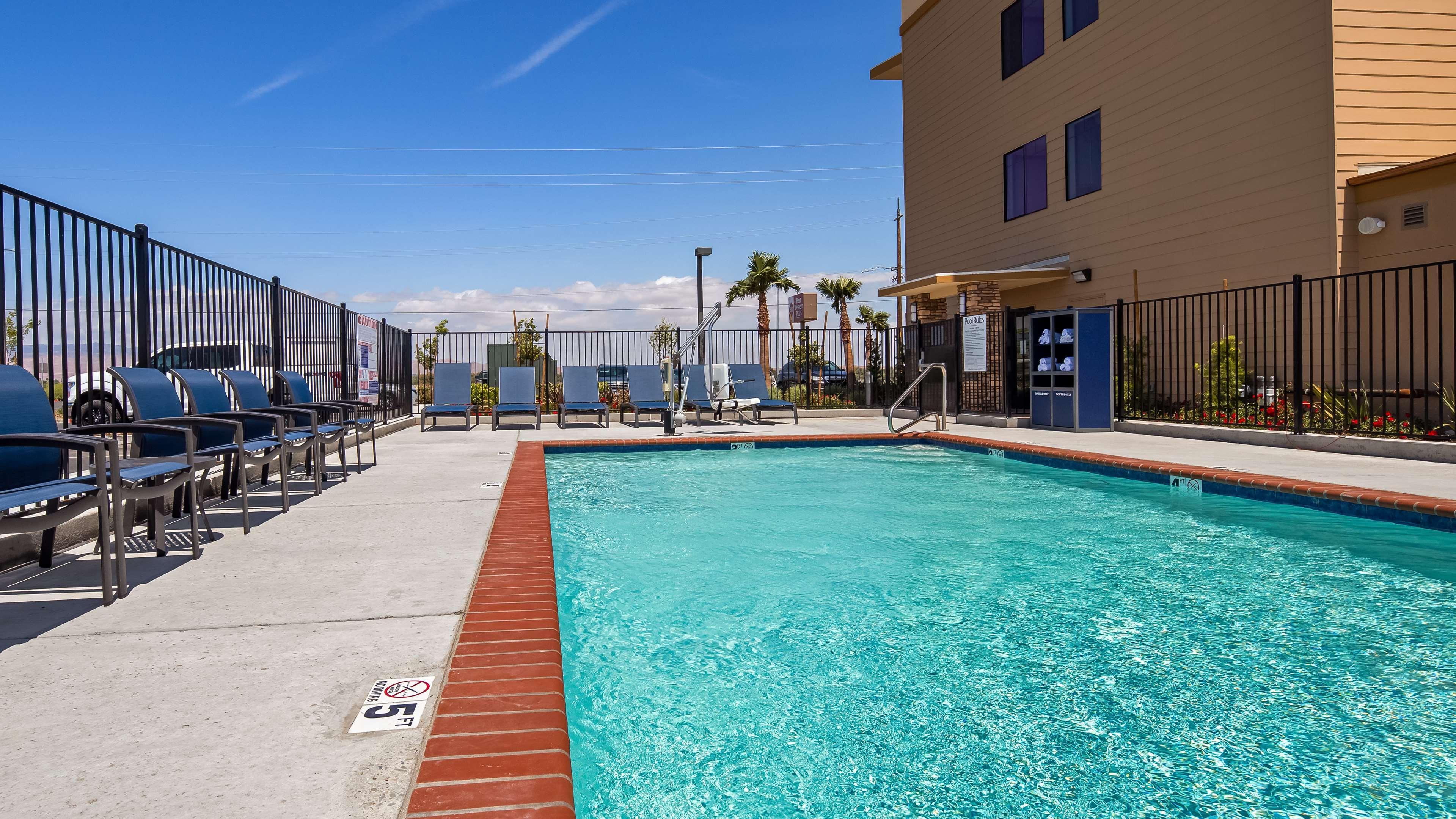 Best Western Plus Coalinga Inn Exterior foto
