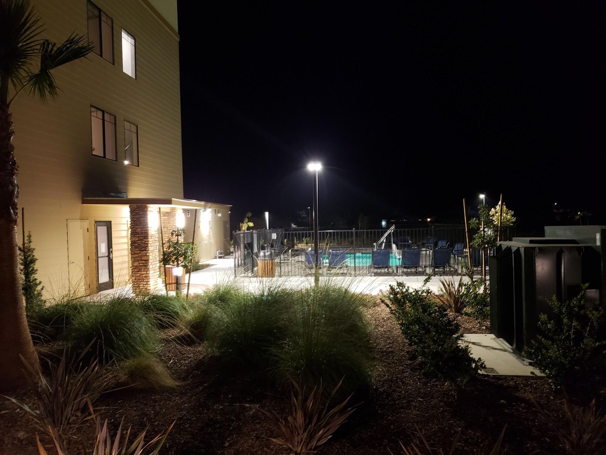 Best Western Plus Coalinga Inn Exterior foto